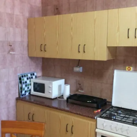 79 Avenida Jose Mesa Y Lopez Holiday home *